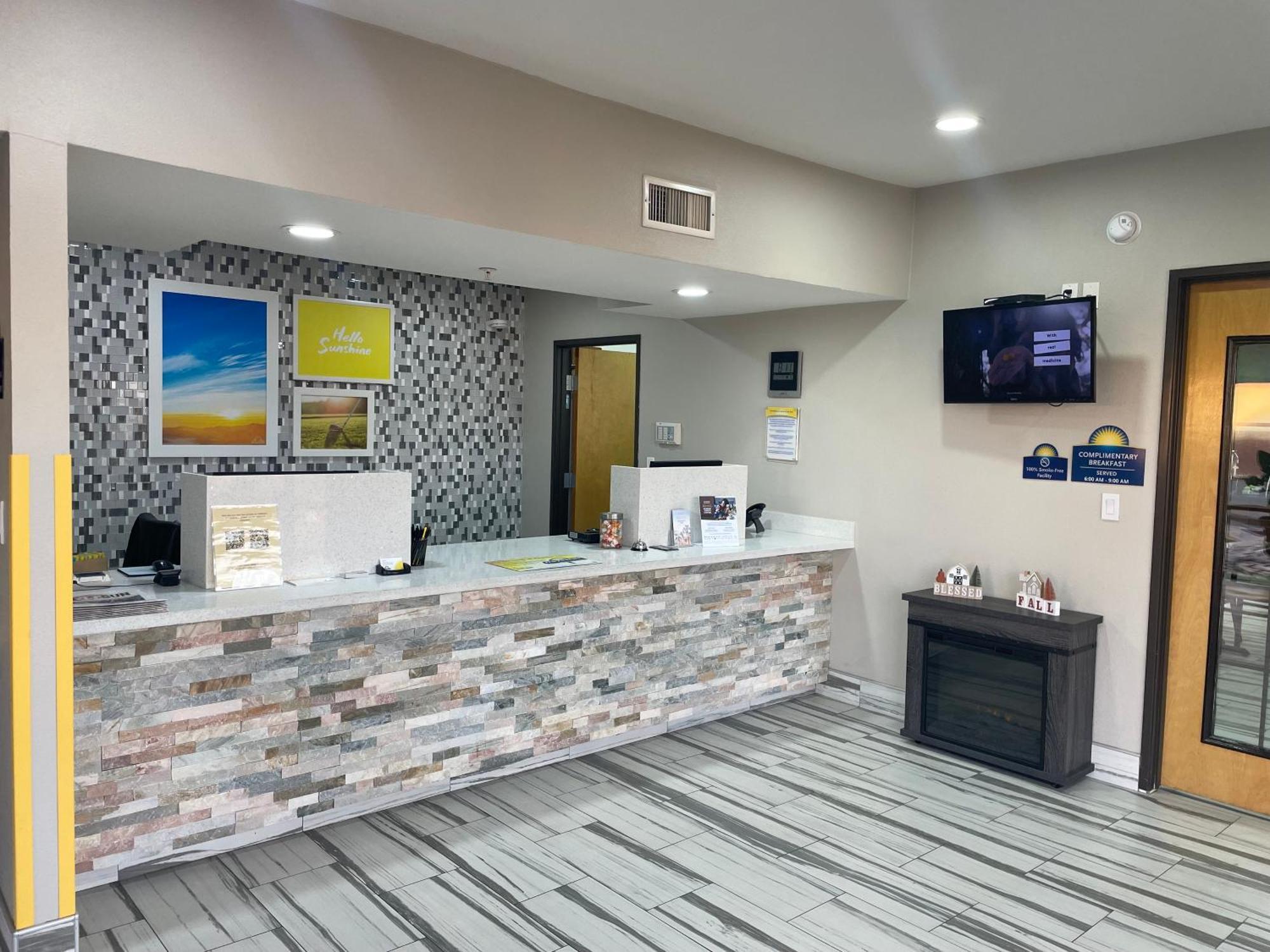 Days Inn By Wyndham Childress Esterno foto